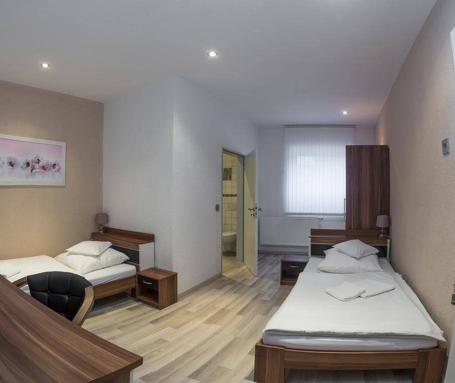 Pension Donau ฮันโนเวอร์ ภายนอก รูปภาพ